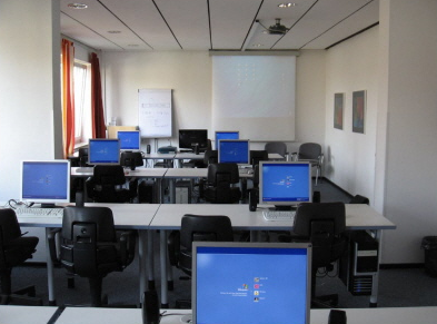 Computerraum im JohnnyB.